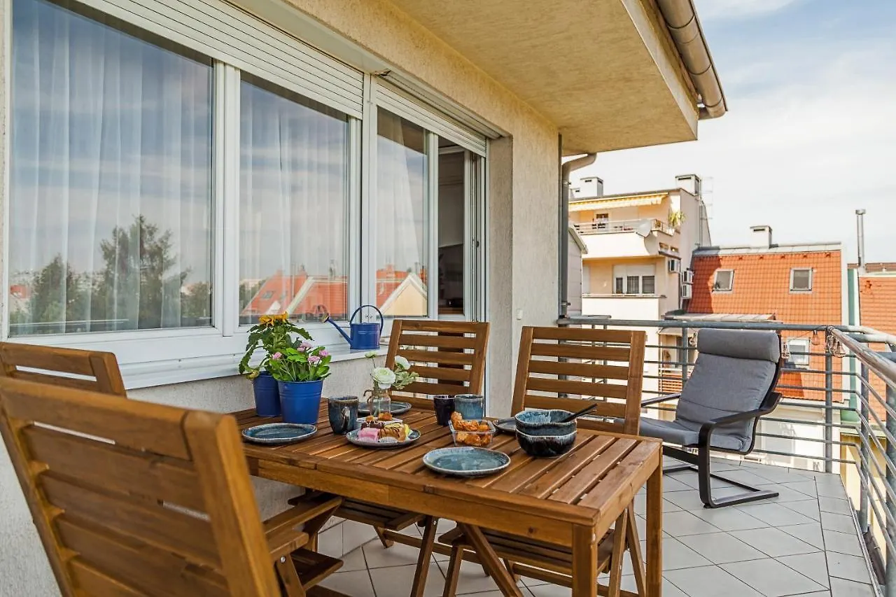 Almere With Free Parking Budapest Apartment